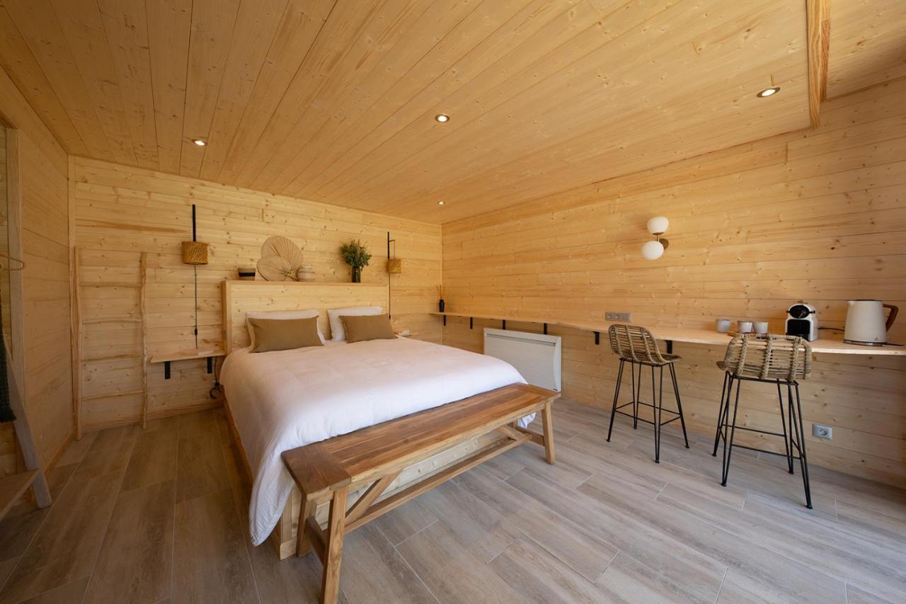 Les Lodges De Malbrough Aire-sur-la-Lys Exterior photo