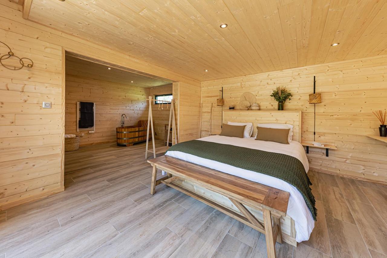 Les Lodges De Malbrough Aire-sur-la-Lys Exterior photo